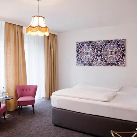 Les Nations Hotel 3*
