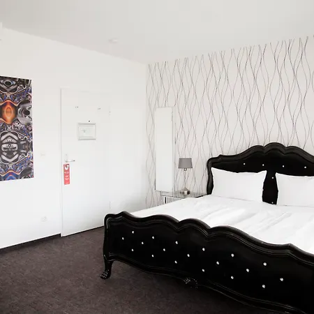 Hotel Les Nations 3*