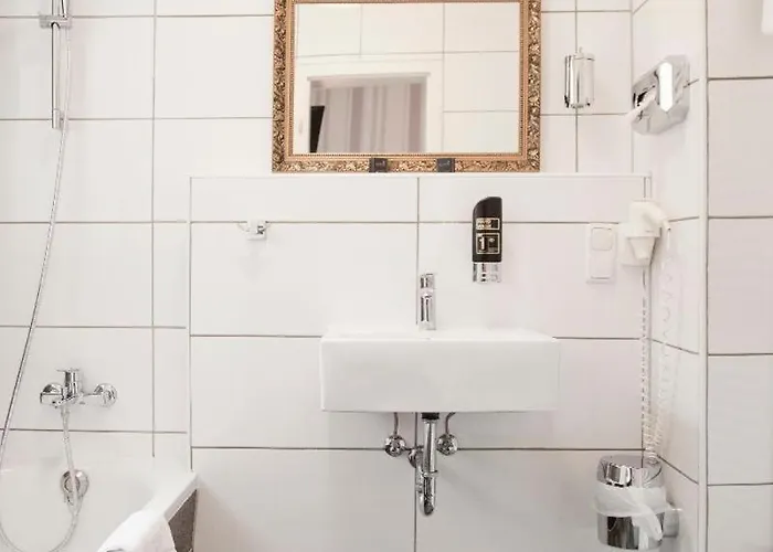 Les Nations Отель 3*