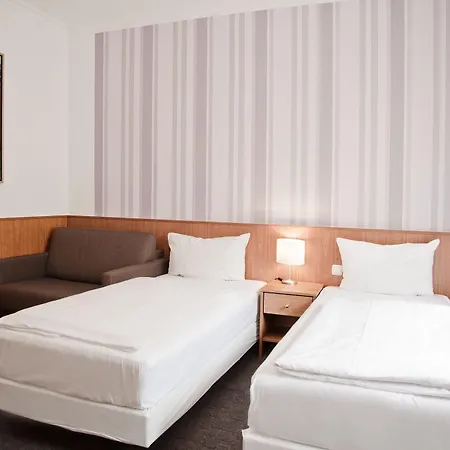 Hotel Les Nations 3*