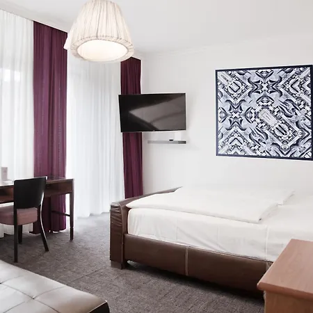 Les Nations Hotel 3*