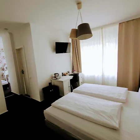 Les Nations Hotel 3*