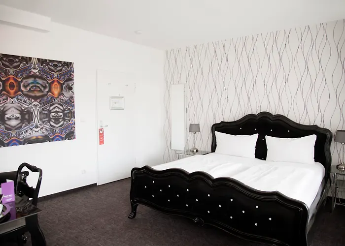 Hotel Les Nations 3*