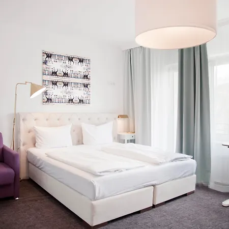 Hotel Les Nations 3*