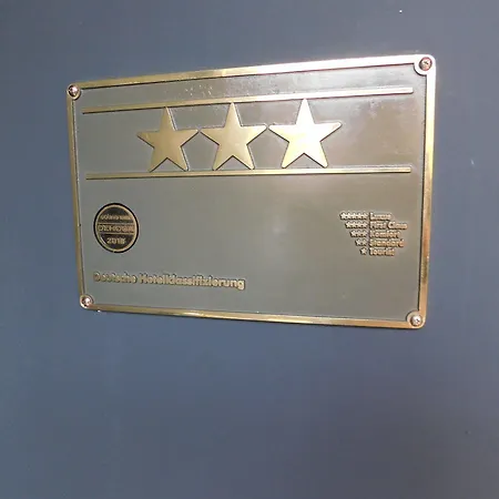 雷斯国家酒店 3*